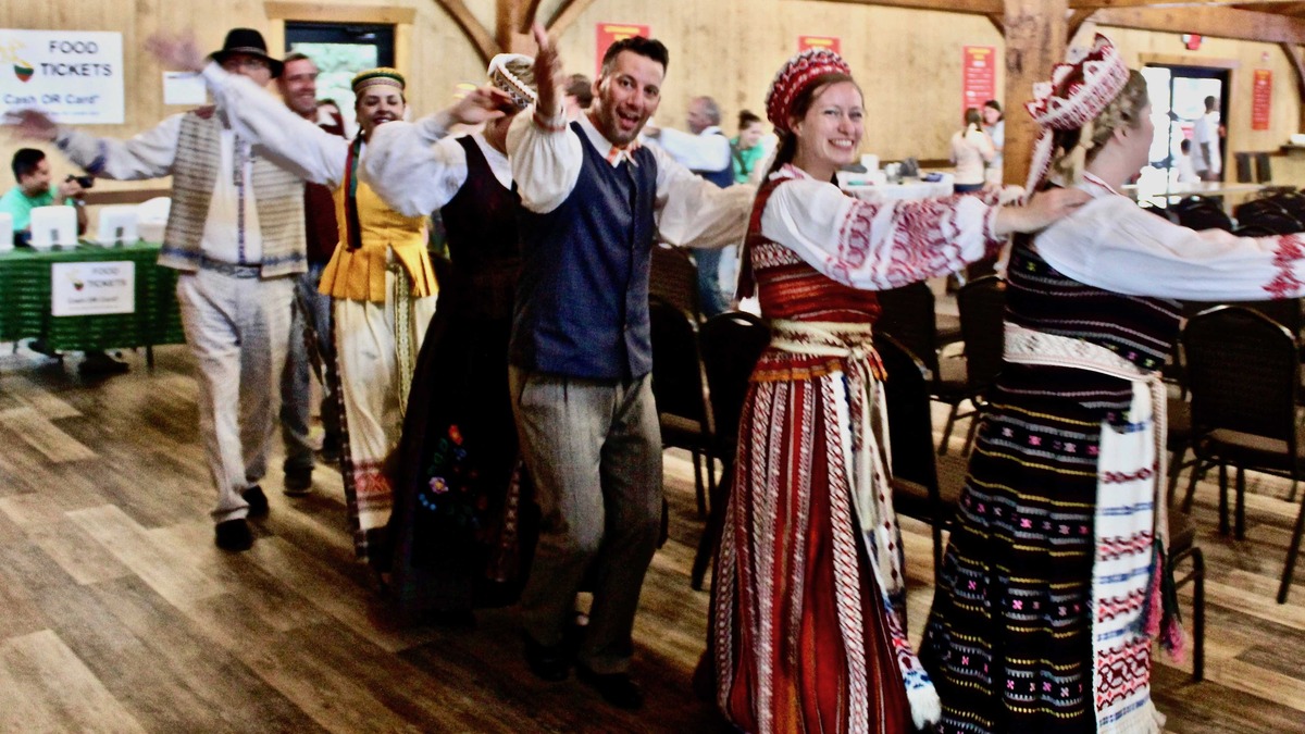 Malunas dancers in traditional Lithuanian folk costumes